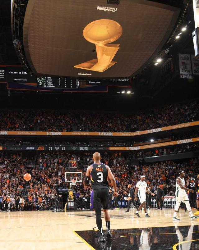 世俱杯网址-总决赛菜鸟？大心脏老炮！控卫之神在最高舞台闪耀